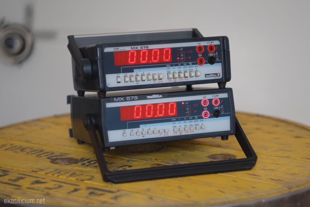 Photo de deux MX 579